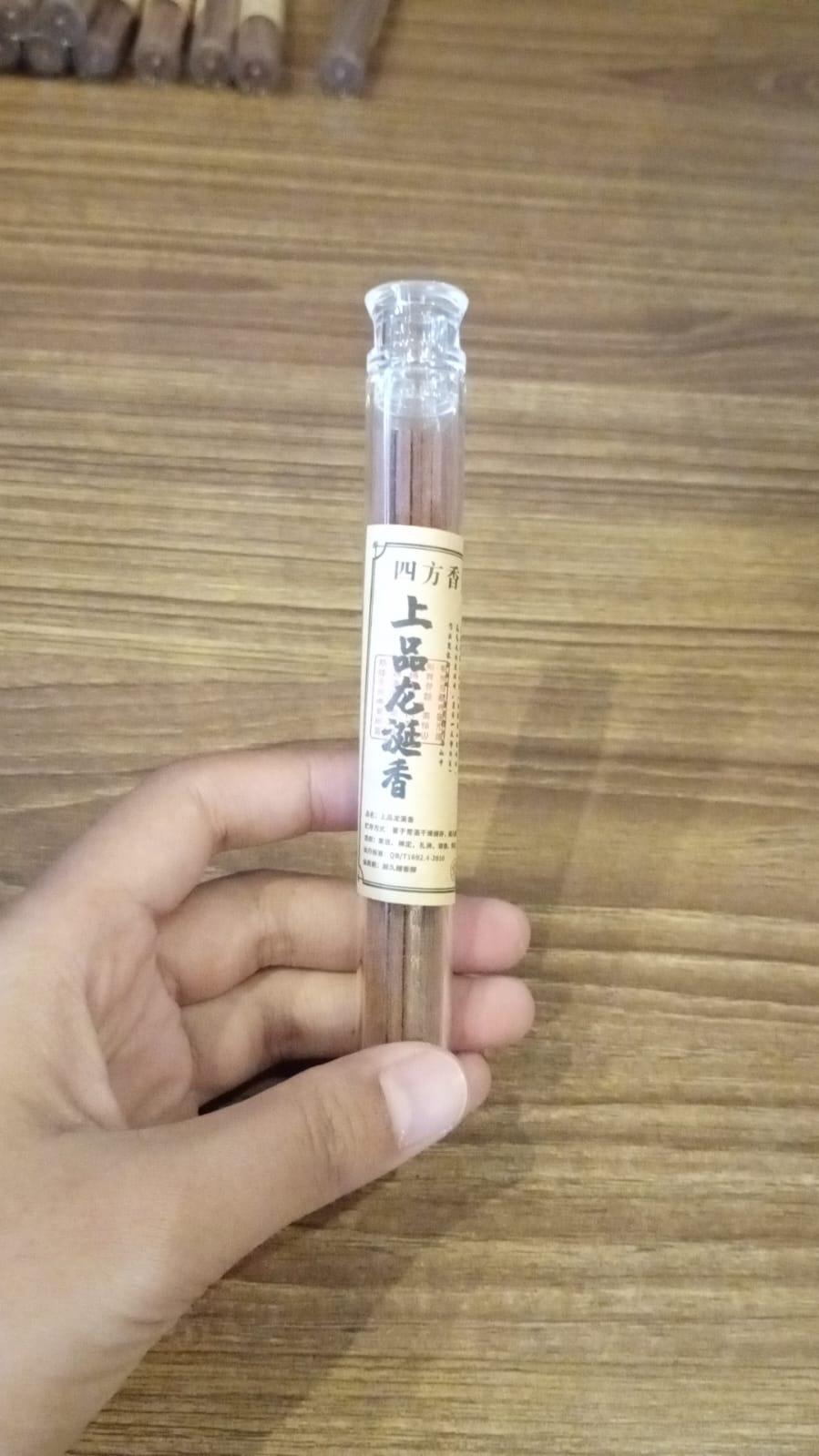 Short incense sticks with pear, agarwood, and sandalwood fragrance, 5g tube