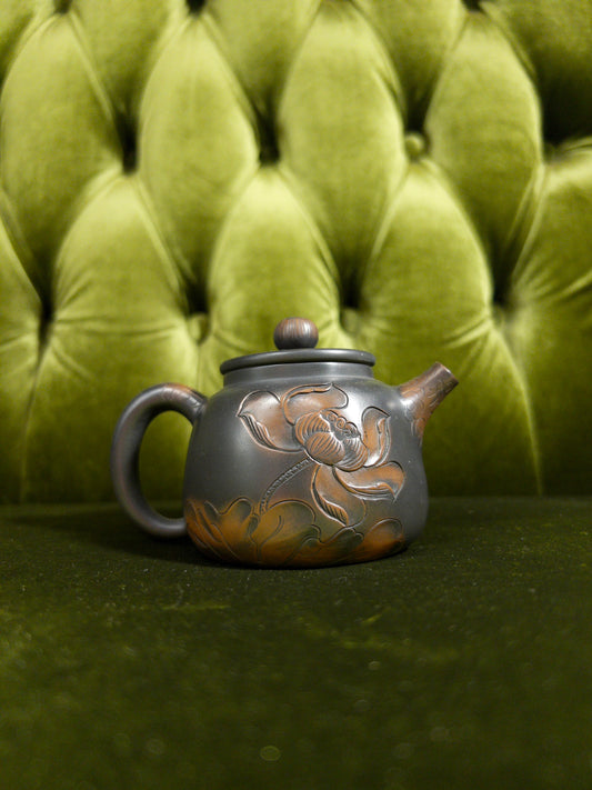 Lotus Whisper Teapot — 160 ml - Yixing clay Teapot