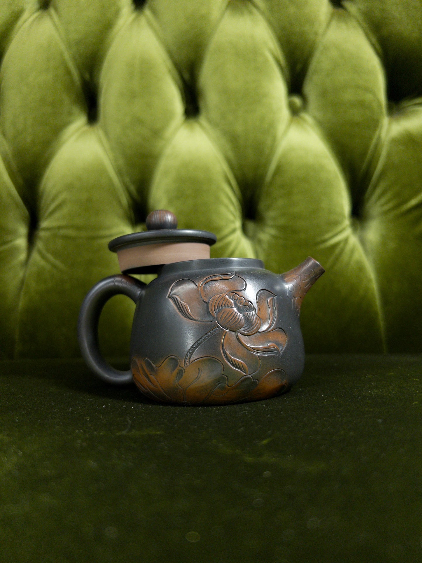 Lotus Whisper Teapot — 160 ml - Yixing clay Teapot