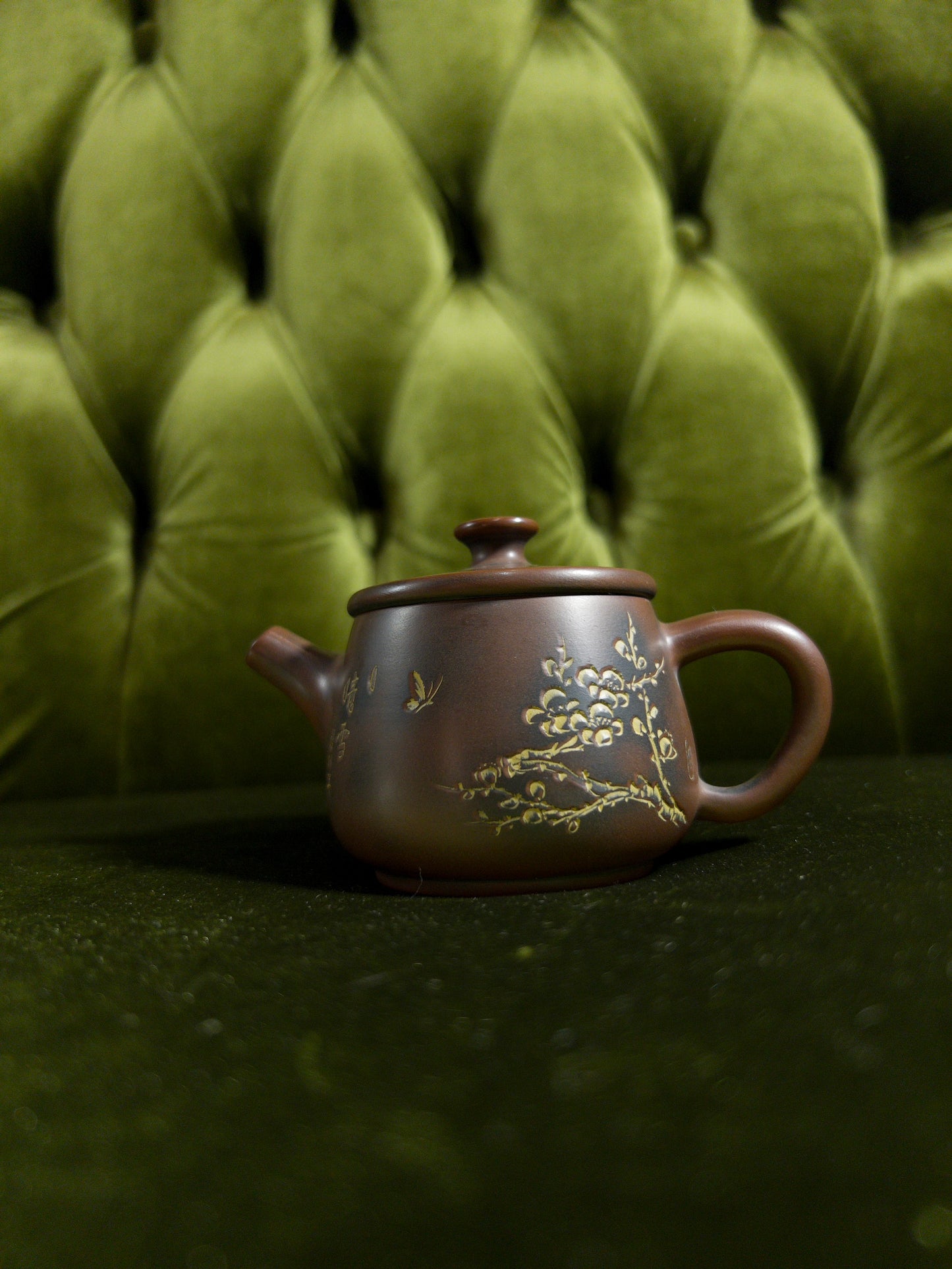 Winter Plum Teapot – 100 ml - Yixing clay Teapot