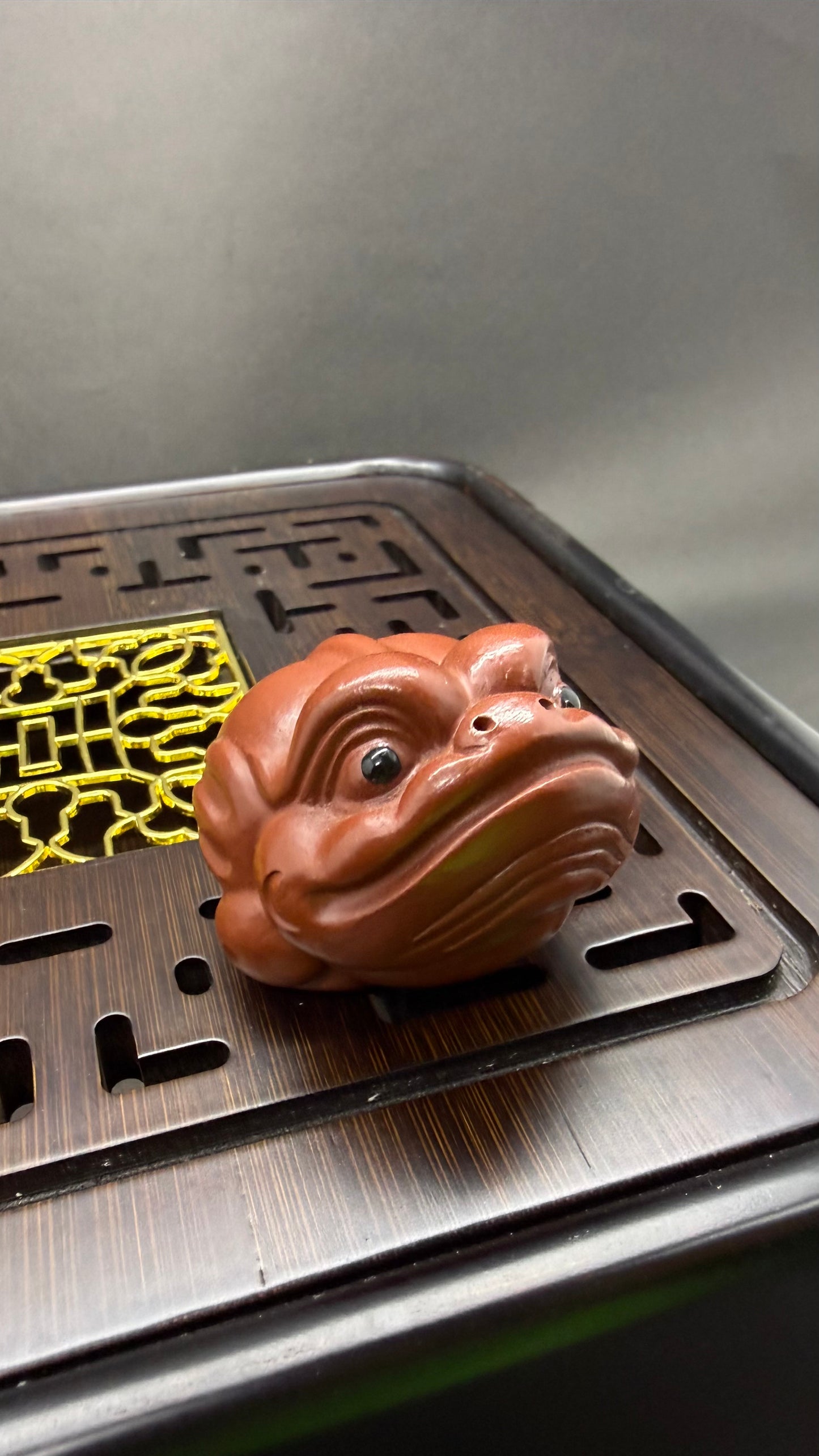 “Yixing clay frog head tea figurine”