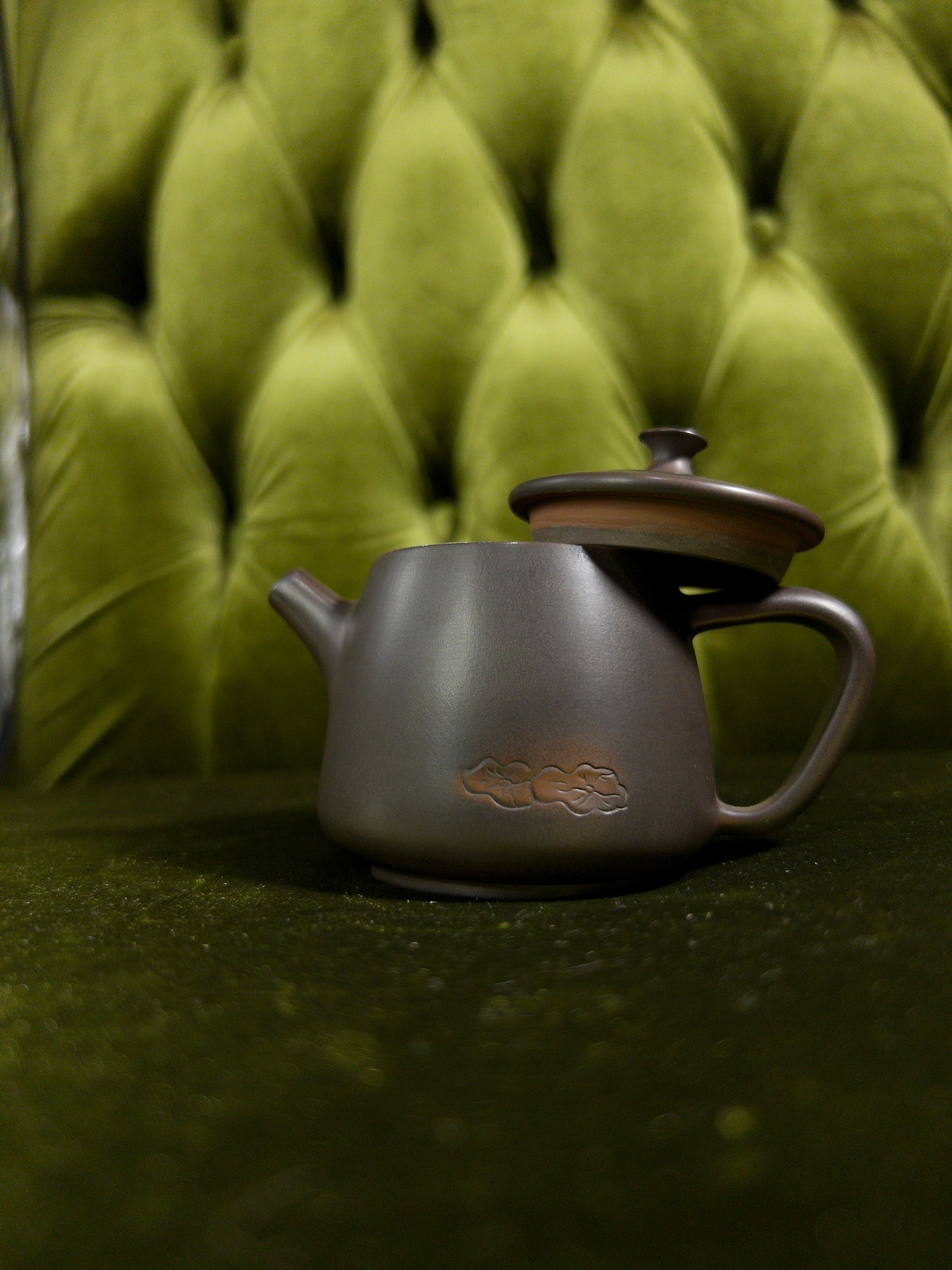 Orchid Whisper Teapot – 100 ml - Yixing zisha clay Teapot