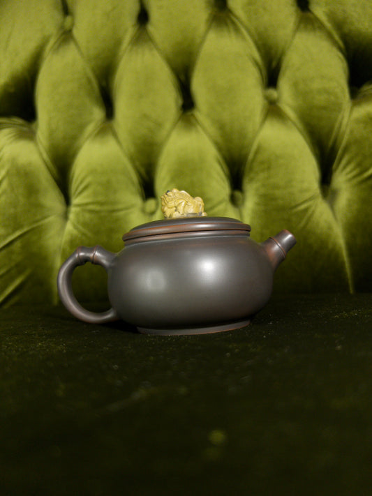 “Dragon Seal” Teapot – 200 ml– Yixing Teapot