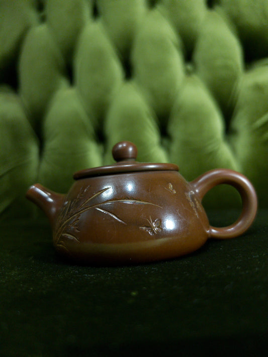 Bamboo Stillness – Yixing Teapot with Carving 100ml