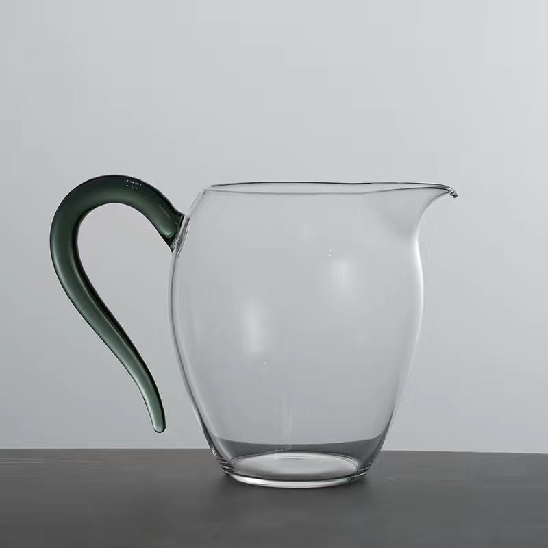Elegant Glass Fair Cup Cha Hai – Curved Handle Edition