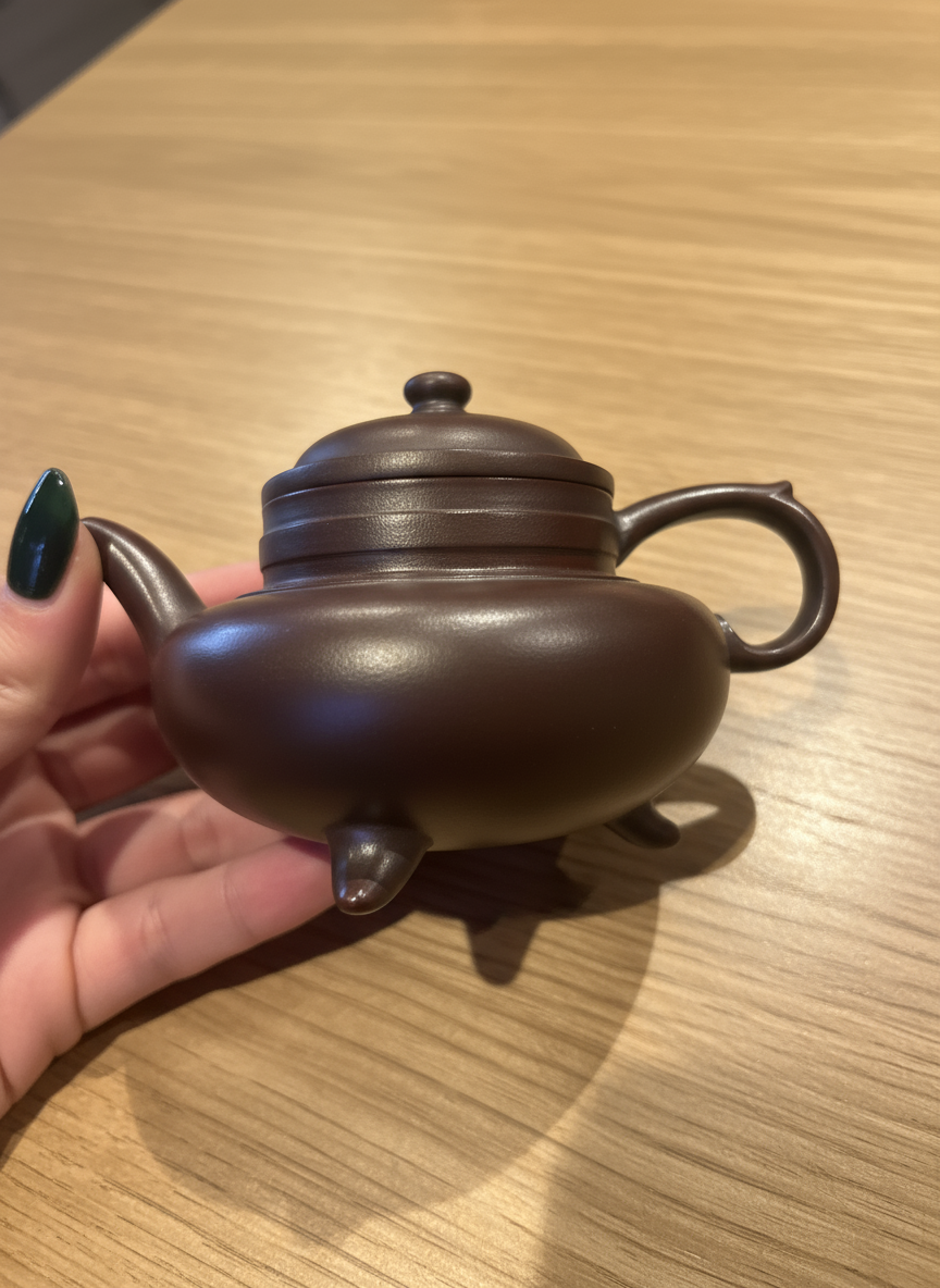 Crimson Harmony — Yixing Teapot, 200 ml