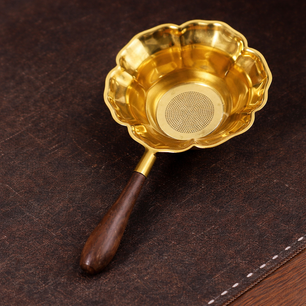 Tea Sieve “Golden Bloom”