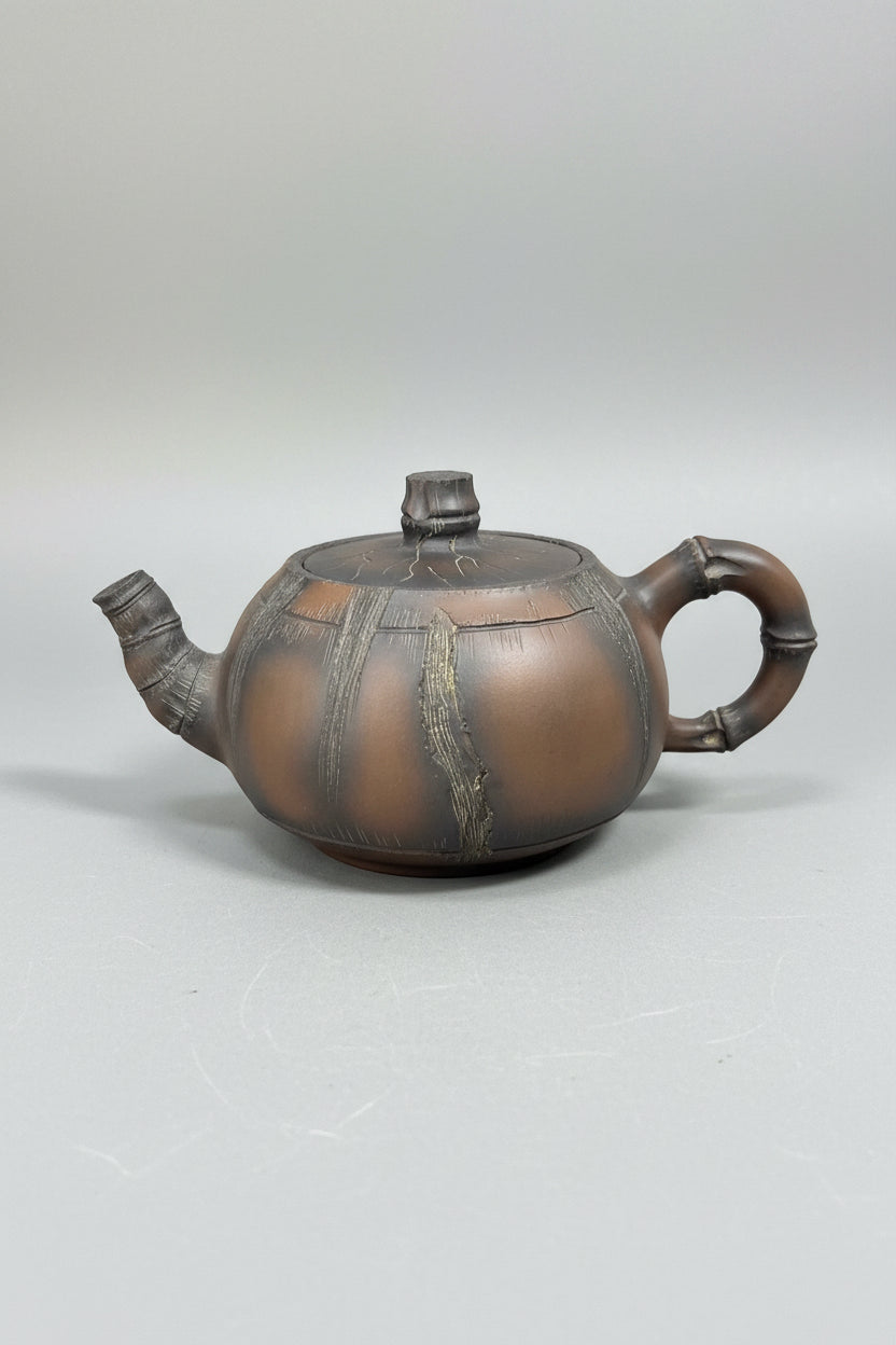 “Bamboo-shaped Yixing clay teapot”