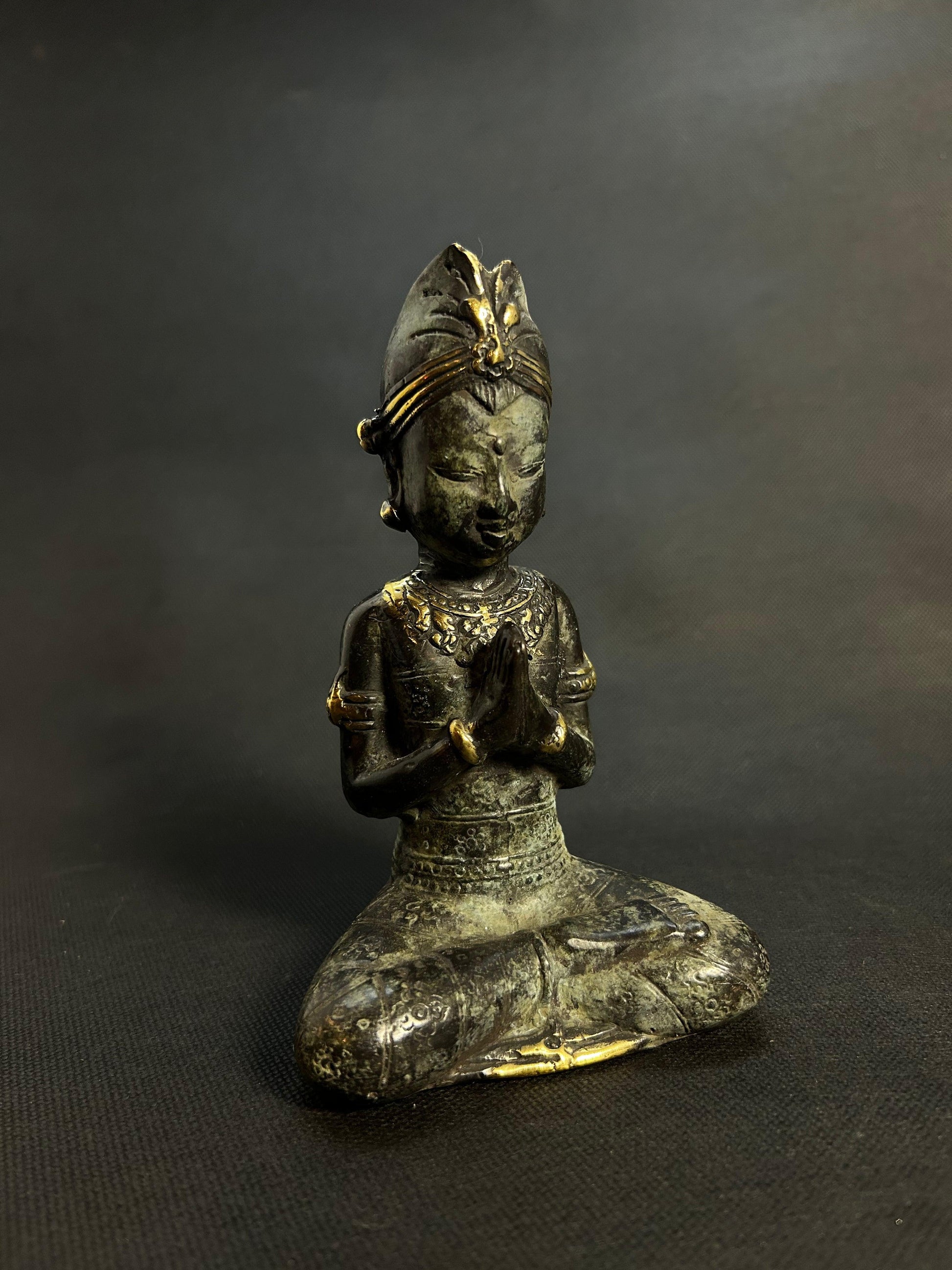 Harmony Balinesse Prayer Statue - Gaba Tea House