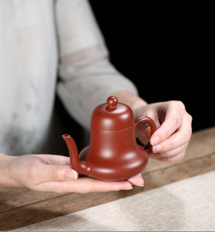 Red Bell Yixing teapot, 130 ml, red zisha clay, side view