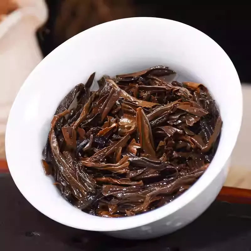 Authentic Fujian Souchong Black Tea – Honey Aroma, Rich Flavor, Premium Gift Box 250g