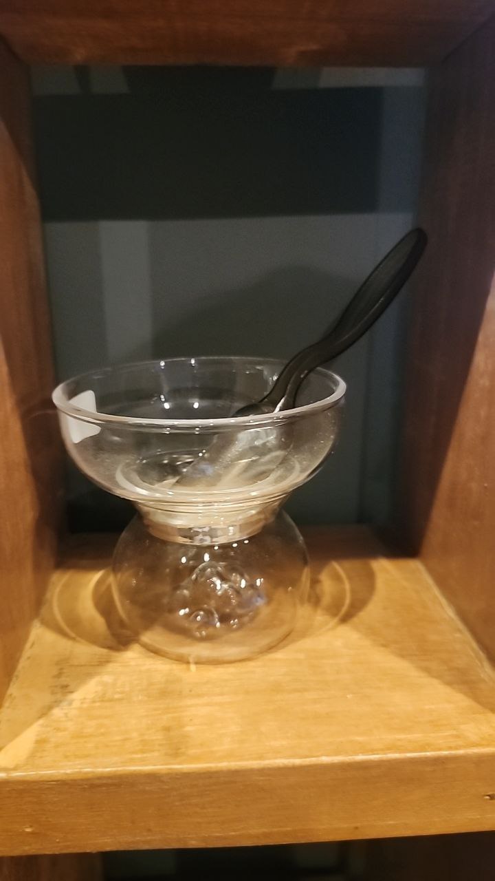 Sieve Glass w/ Stand Set